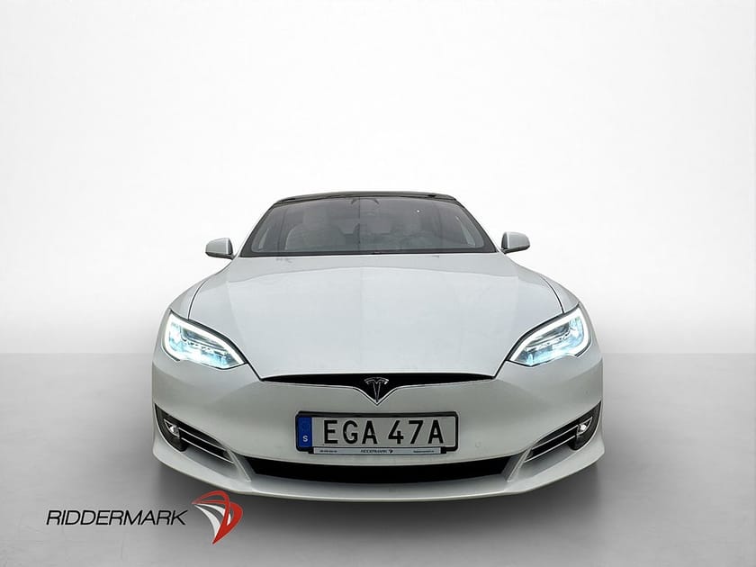 Bild 2 av Tesla Model S Performance AWD Svensksåld Pano Ljus-Interiör