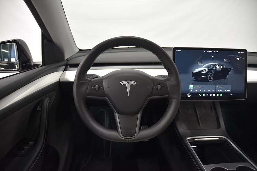 Bild 2 av Tesla Model Y Performance Autopilot Drag Skinn Pano Moms 534hk