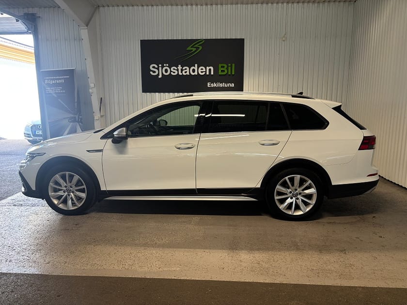 Bild 2 av Volkswagen Golf Alltrack 2.0 TDI DPF SCR 4Motion Värmare/Cockpit/Kamera