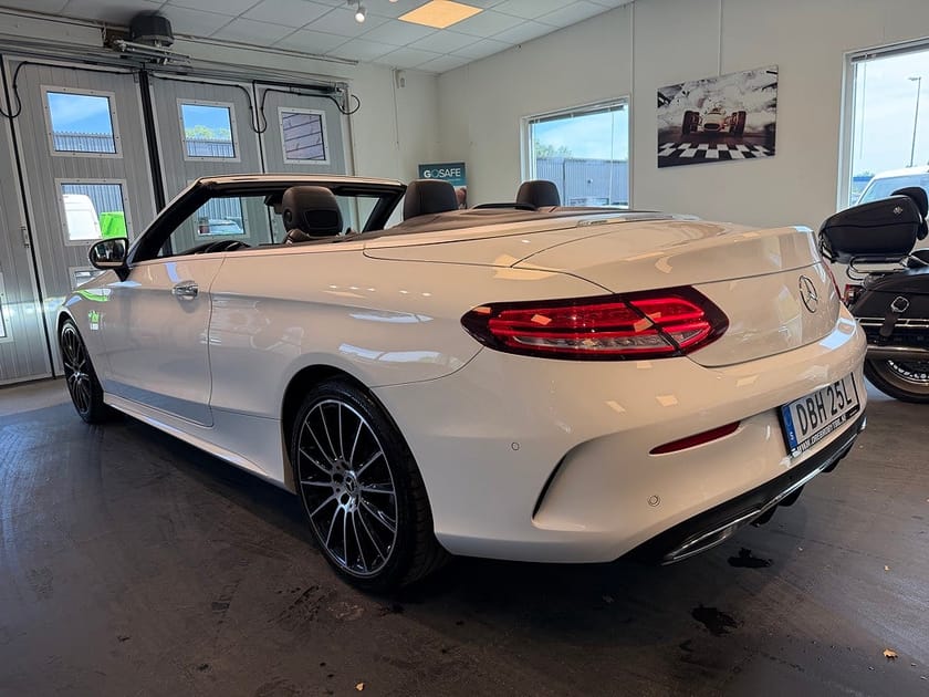 Bild 3 av Mercedes-Benz C 220 d Cabriolet AMG Line Gps Burmester Cockpit Sv-såld