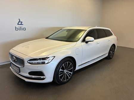 Volvo V90 Recharge T6 Core Edition / Keyless / Dragkrok / BLIS / Navigation /