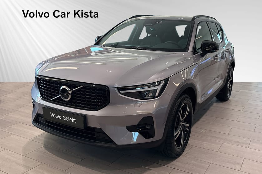 Bild 1 av Volvo XC40 B3 FWD Bensin Plus Dark 360Kamera