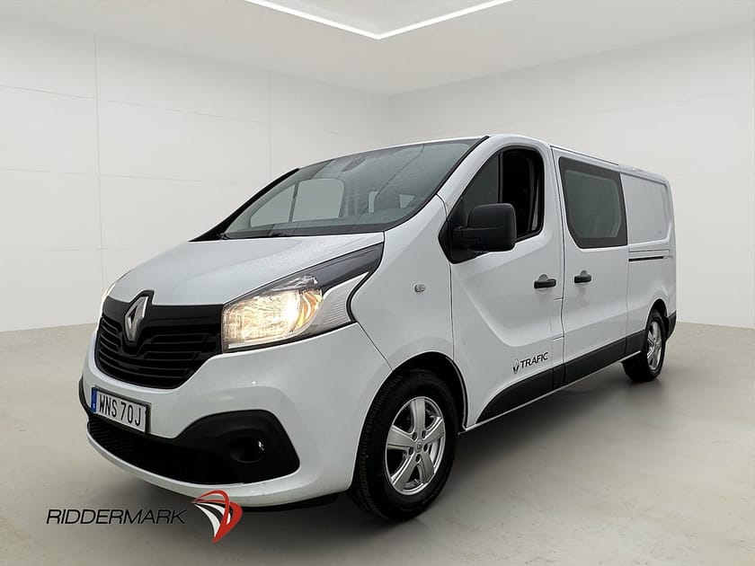 Bild 1 av Renault Trafic Skåpbil L2 Dubbelhytt MOMS 6-Sits Värmare Drag 2xDörr