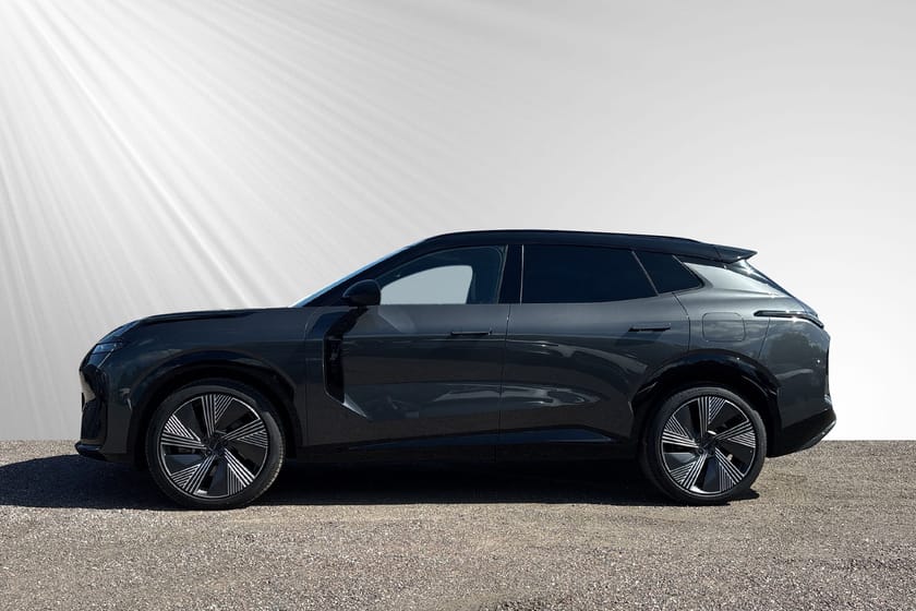 Bild 2 av Lynk & Co 08 PHEV More