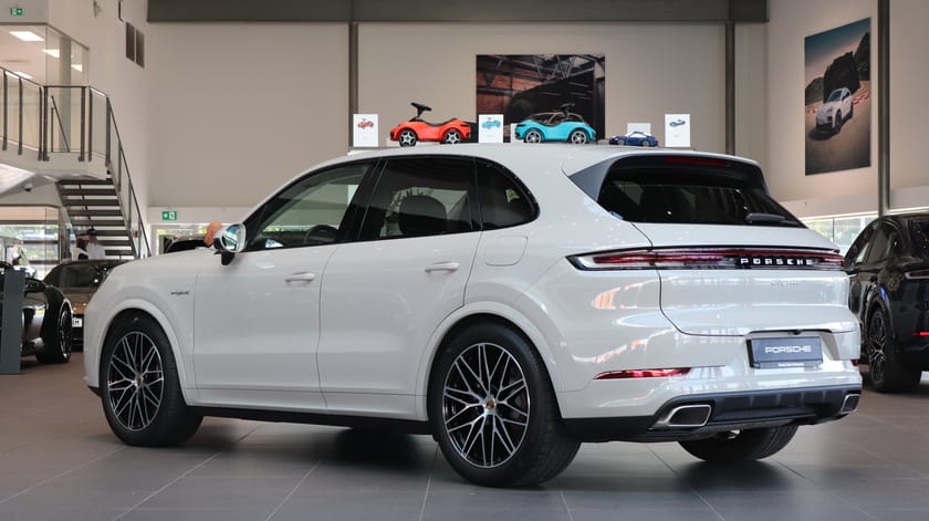Bild 2 av Porsche Cayenne E-Hybrid 
