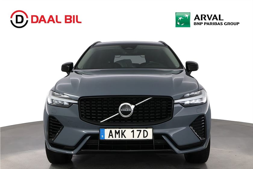 Bild 2 av Volvo XC60 RECHARGE T6 AWD 350HK PLUS DARK PANO DRAG BACKKAMERA