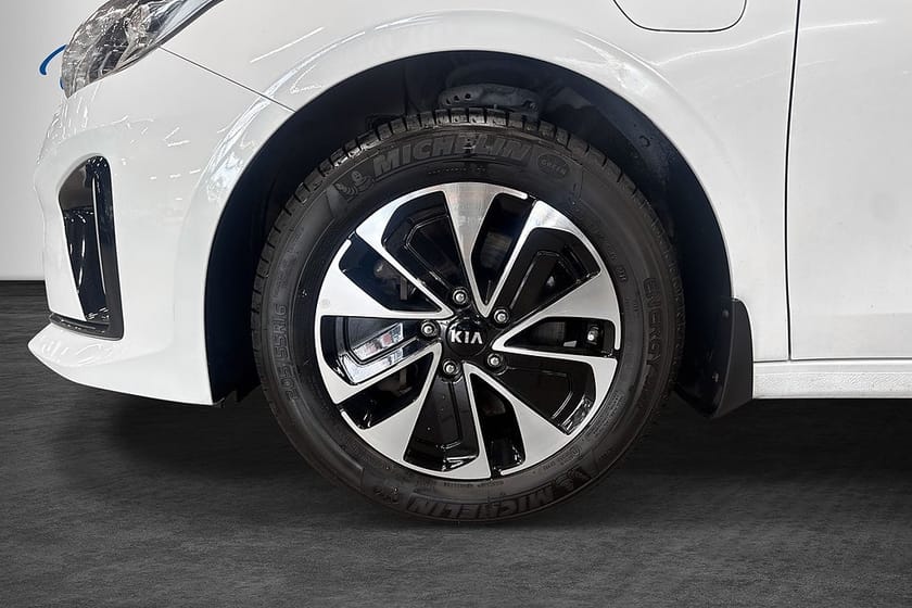 Bild 2 av Kia Ceed Sportswagon Plug-in Hybrid DCT (141hk) Kamera AdaptivFH