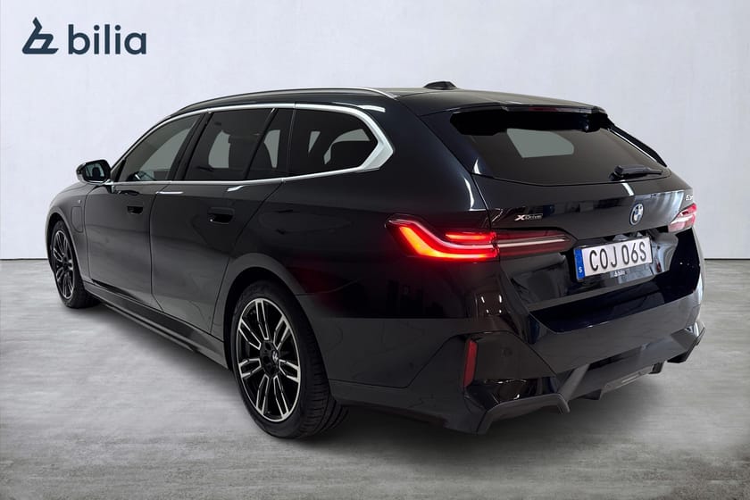 Bild 2 av BMW 530e xDrive Touring M Sport / Innovation / H/K / Adaptiv / Drag / Vent Stolar / 360