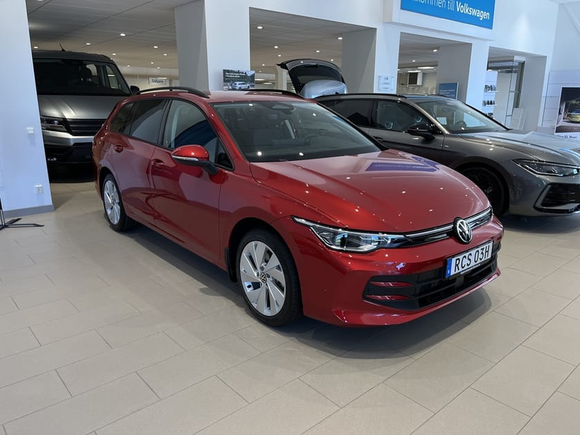 Bild 2 av Volkswagen Golf Sportscombi LIFE 1,5 ETSI 150 Drag & Värmare