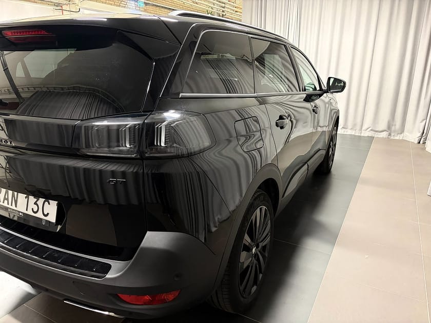 Bild 4 av Peugeot 5008 GT PureTech 130 AUT 7-Sits Inkl. Black Pack Vinterhjul
