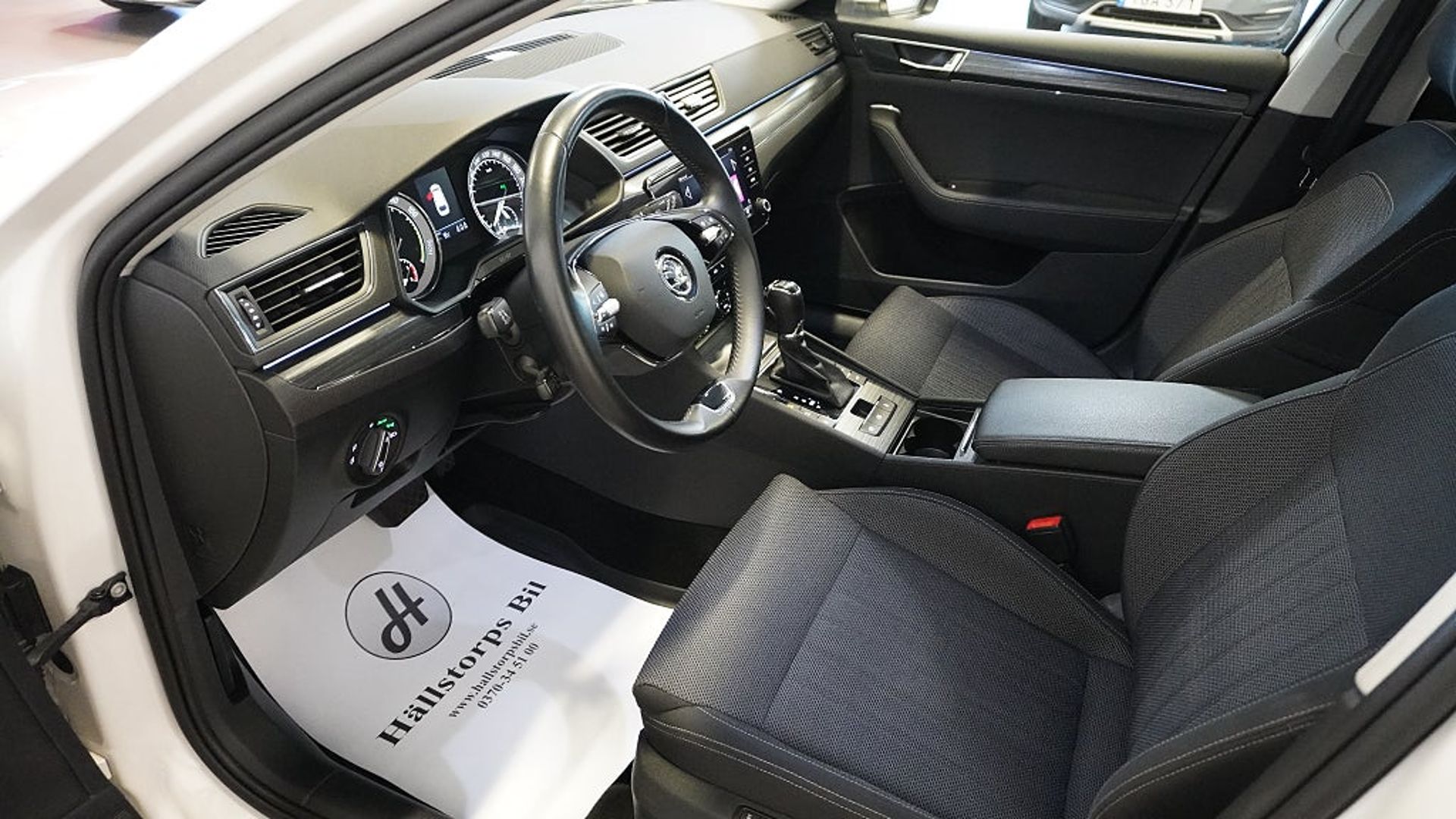 Skoda Superb 2021, bild 7/10