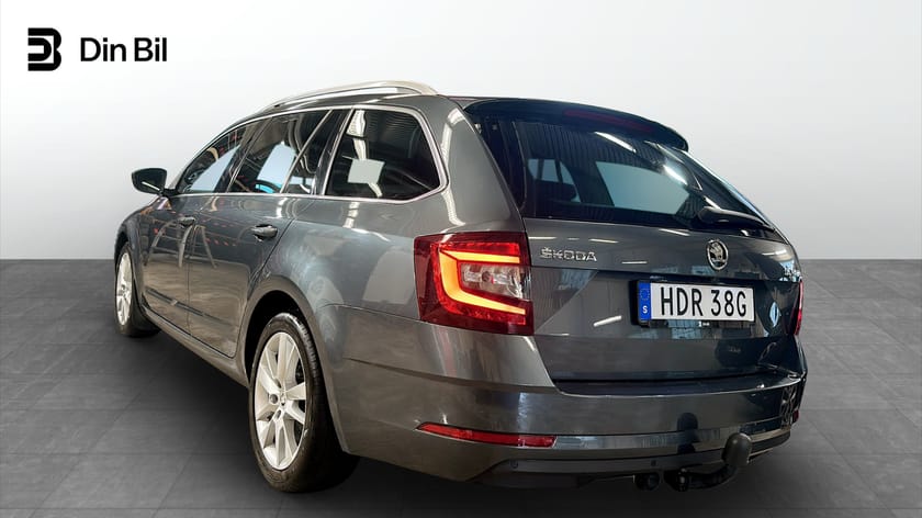 Bild 3 av Škoda Octavia Kombi Style 150hk DSG / Drag&Värmare / Premium