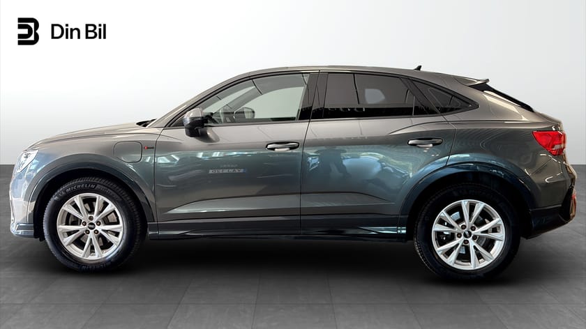 Bild 2 av Audi Q3 Sportback 45 TFSI e TFSIe 245HK S-tronic S-line / Svart optik