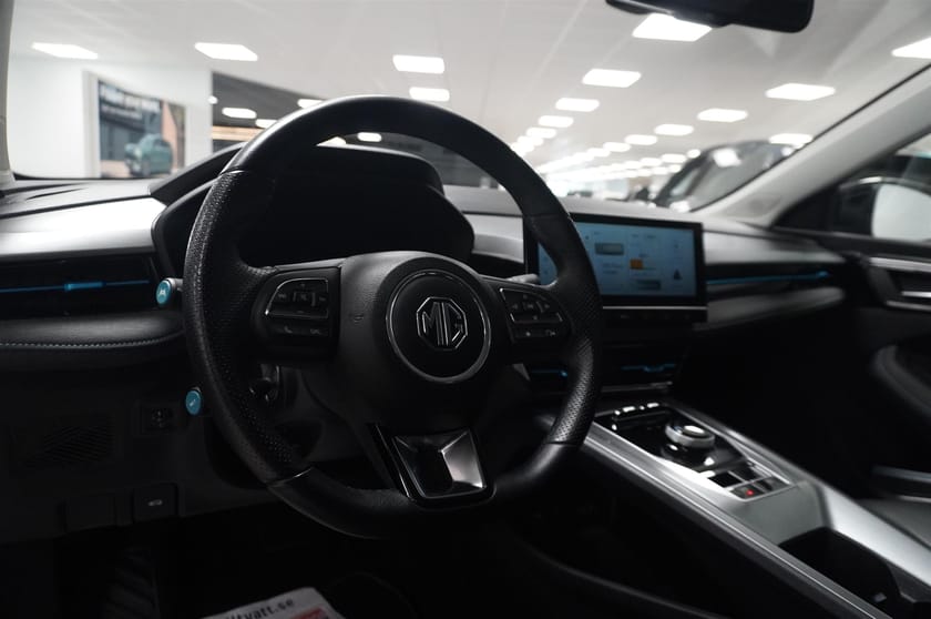 Bild 2 av MG 5 Standard Range SR Lux 50kWh 360 Elstol CarPlay