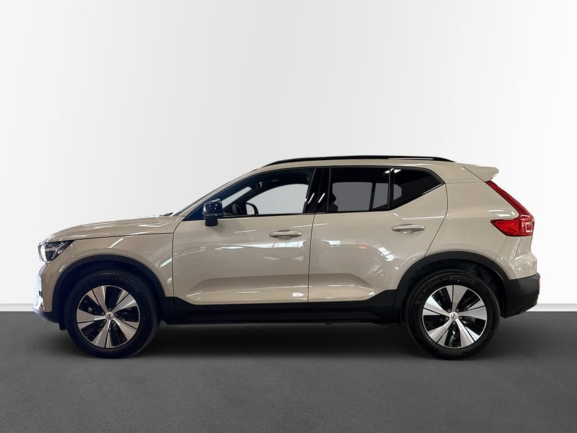 Bild 3 av Volvo XC40 B4 FWD Bensin Plus Dark