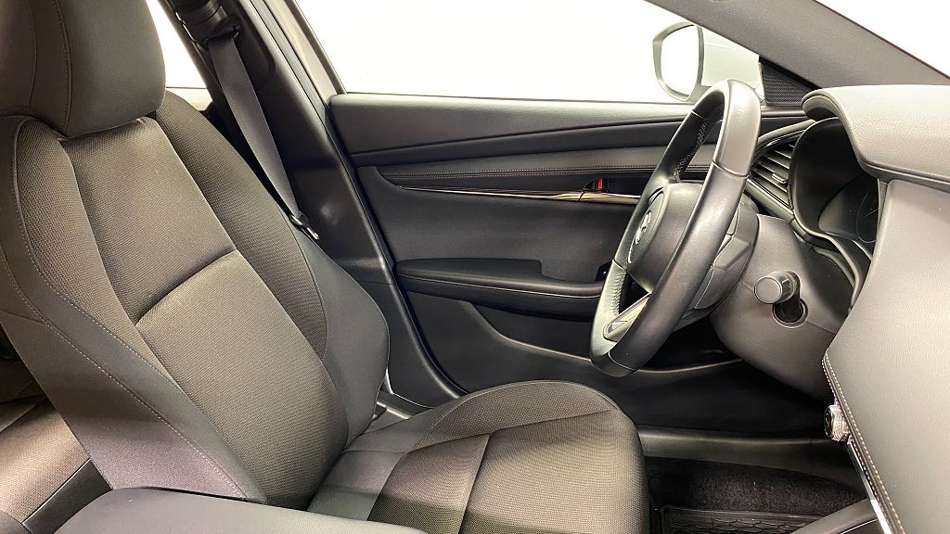Mazda 3 Hatchback 2.0 150hk Mild Hybrid 2023, bild 7/10