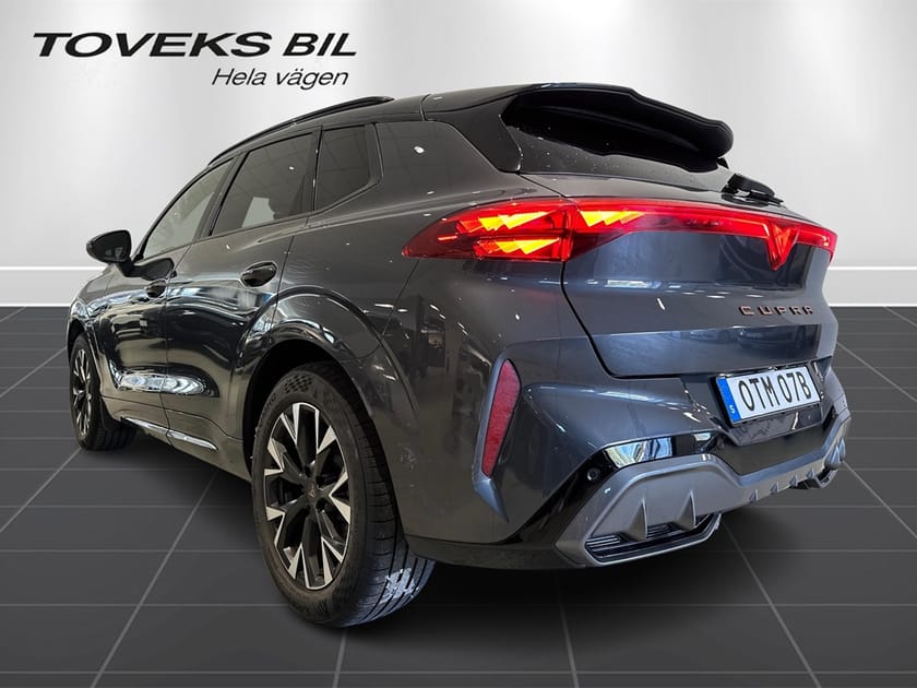 Bild 3 av CUPRA Terramar eTSI 150HK Drag|Värmare|Keyless|Kamera