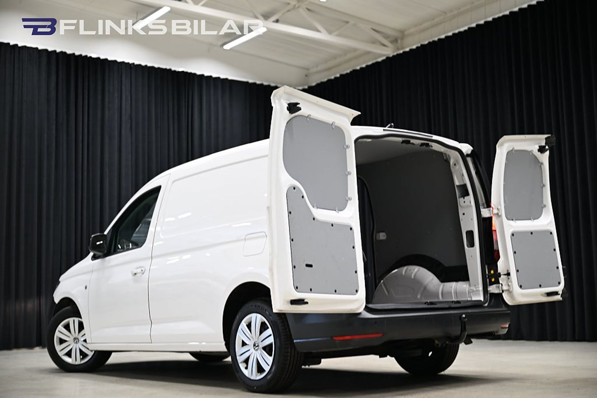 Volkswagen Caddy Maxi DSG 122HK Drag 2021, kuva 6/10