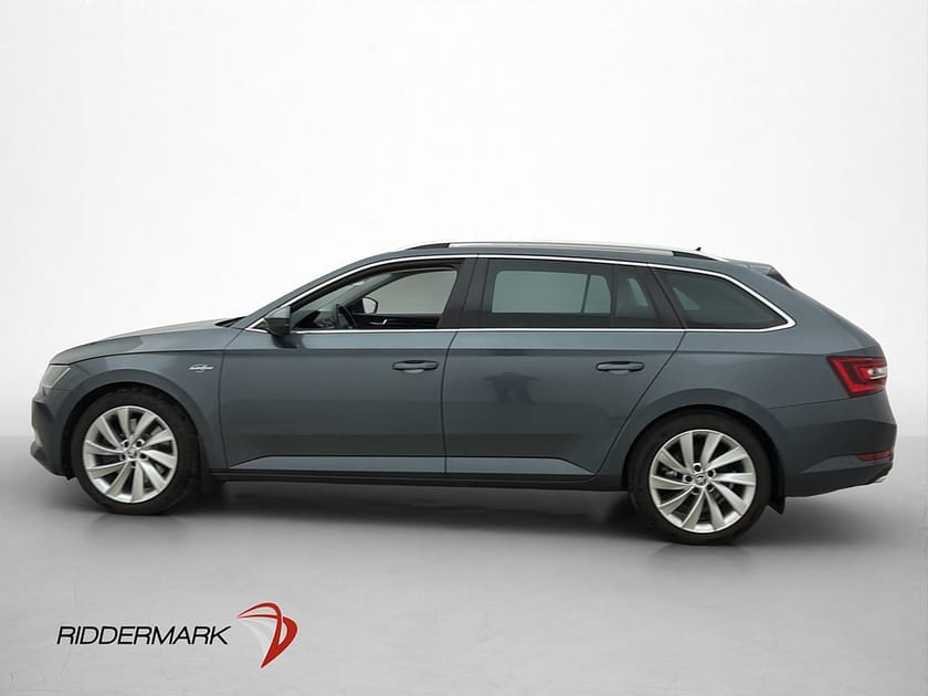 Bild 4 av Škoda Superb Kombi Skoda 2.0 TSI 4x4 L&K Pano P-Värm Kamera Skinn Drag
