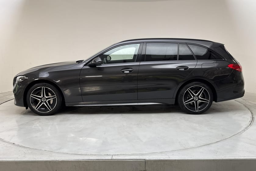 Bild 2 av Mercedes-Benz C 300 T e Kombi S206 333hk AMG Line Night GPS B-Kam