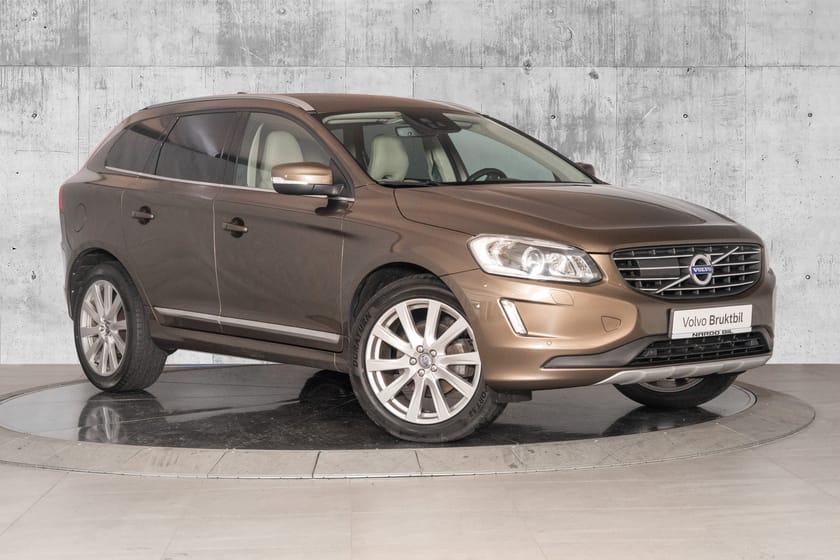 Bilde 1 av Volvo XC60 D4 AWD Summum. 20" alu/Adaptiv CC/Krok/Aktive xenon lys