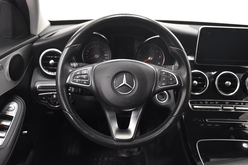 Bild 2 av Mercedes-Benz C 220 d 4MATIC Avantgarde Drag D-Värm B-Kam 170hk