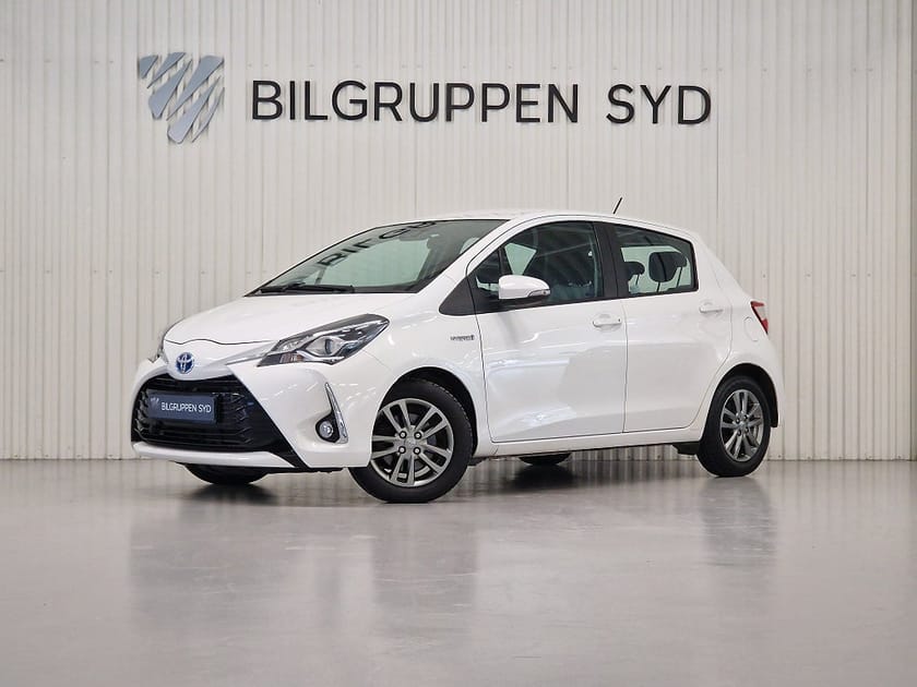 Bild 1 av Toyota Yaris Hybrid e-CVT Active|B-kamera|Nybesiktigad|