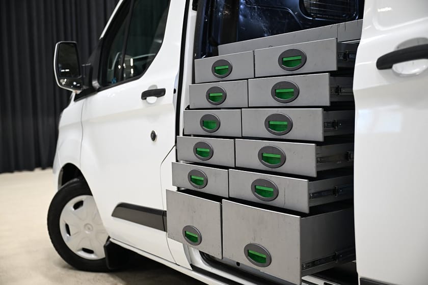 Bild 4 av Ford Transit Custom 340 130HK L2 Inredd|Dubeldörr|NyKamrem|Leasbar|SeUtr