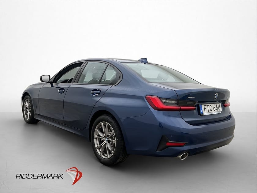 Bild 5 av BMW 330d xDrive Sedan 286hk Sport Line Läder Navigation CarPlay