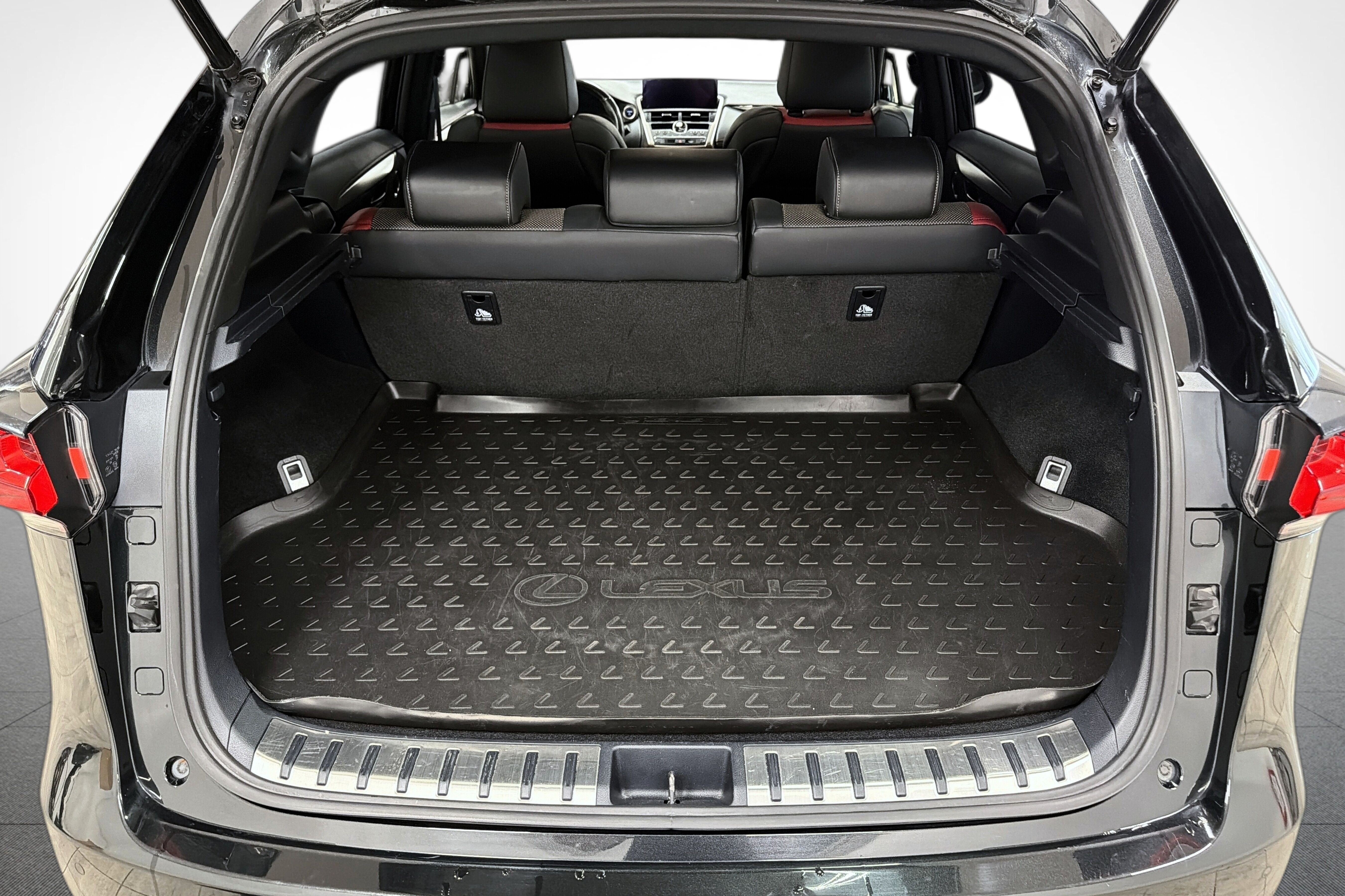 Lexus NX 300h AWD bilde 7