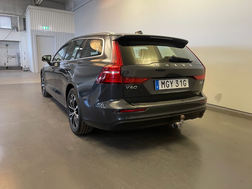 Bild 3 av Volvo V60 D3 Momentum Advanced SE II/ Dragkrok/ Navigation/ Bakkamera/ 10.000kr Tillbehör/