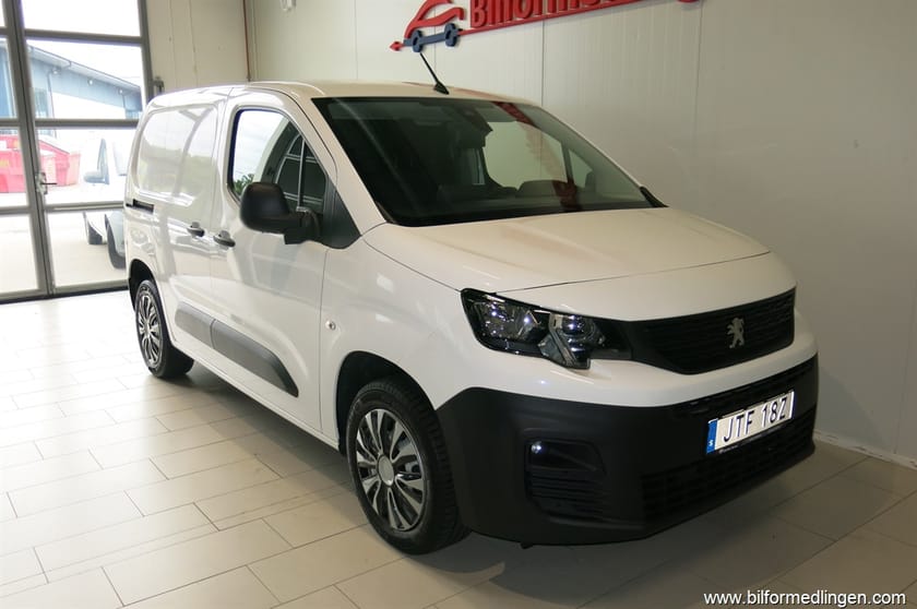 Bild 4 av Peugeot Partner Utökad Last 1.5 BlueHDi Pro 130 hk 3 sit Drag Svensksåld