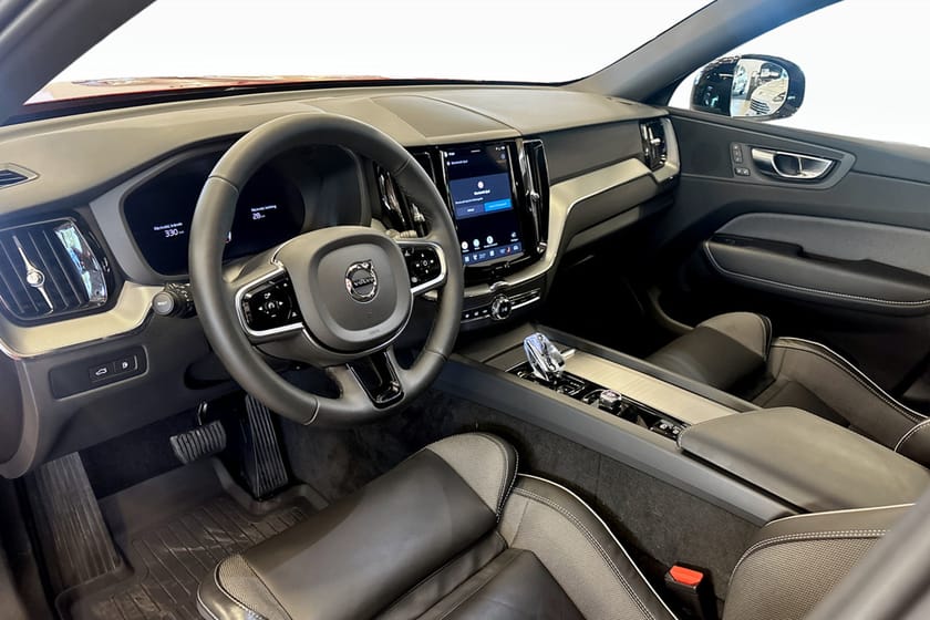 Bild 5 av Volvo XC60 T6 Plus Dark Edition AWD Geartronic 350hk