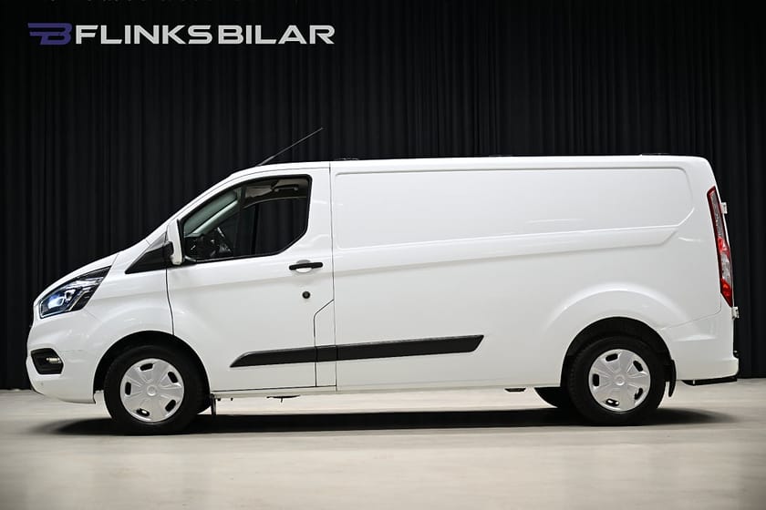 Bild 1 av Ford Transit Custom 300 130HK L2 Automat|Inredd|Drag|Värmare|Backkamera