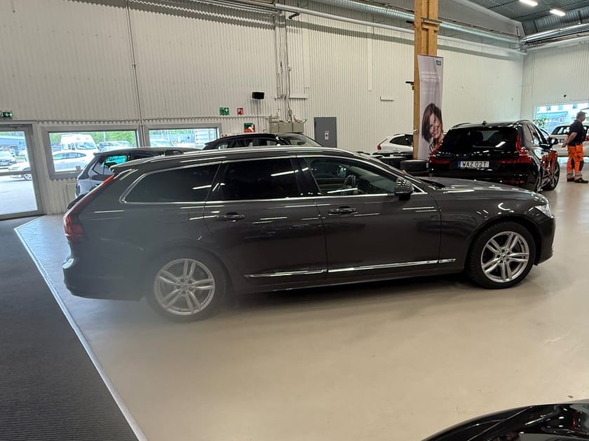 Bild 3 av Volvo V90 Recharge T6 AWD Ultimate Bright  2,99%Ränta