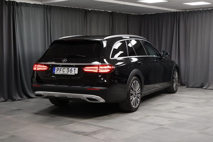 Bild 2 av Mercedes-Benz E 220 d 4MATIC All-Terrain AIRMATIC Värmare 360 dragkrok