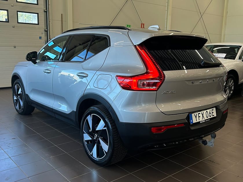 Bild 4 av Volvo XC40 Recharge Extended Range Ultimate Drag/360/Pano/Navi/H&K