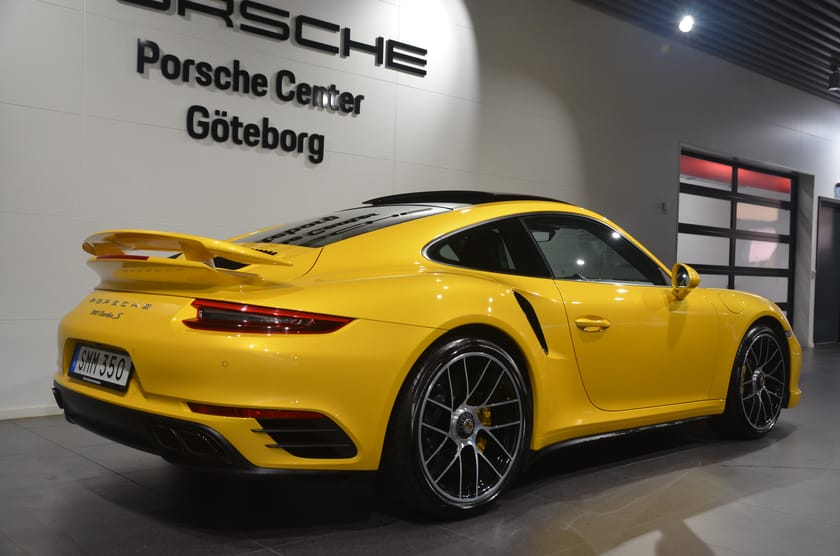 Bild 4 av Porsche 911 Turbo S / Saffron Yellow Metallic / Nyservad / PPF