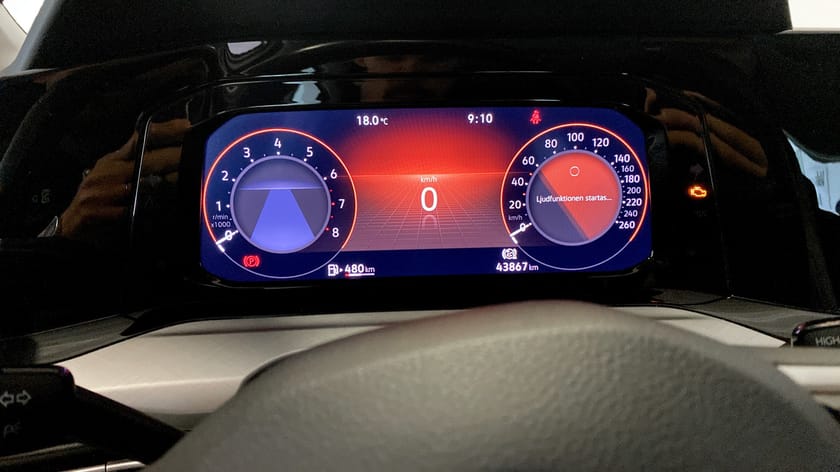 Bild 3 av Volkswagen Golf TSI110 P-sensorer fram och bak