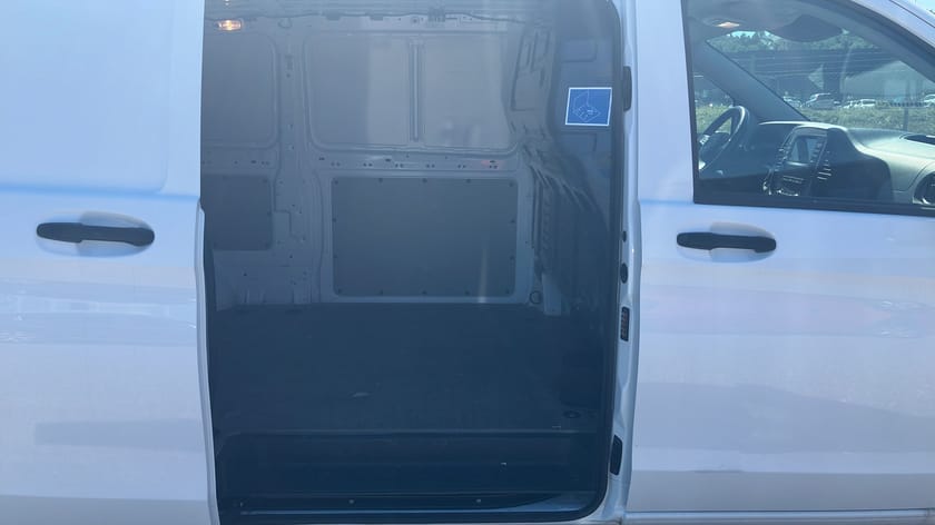 Bild 5 av Mercedes-Benz eVito 112 112, 116hk |Backkamera|