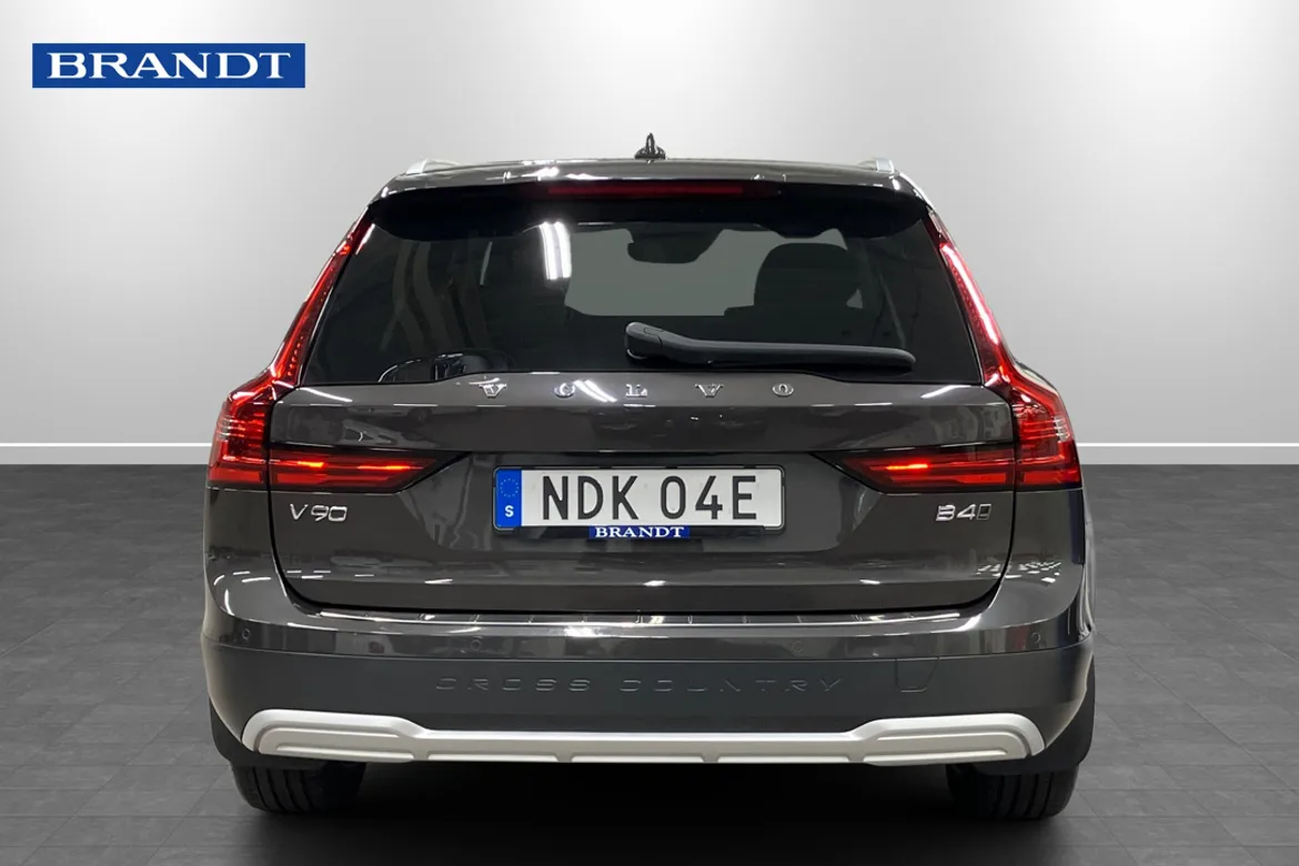 Volvo V90 Cross Country