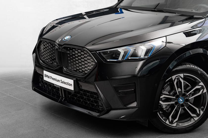 Bilde 2 av BMW iX2 xDrive30 
