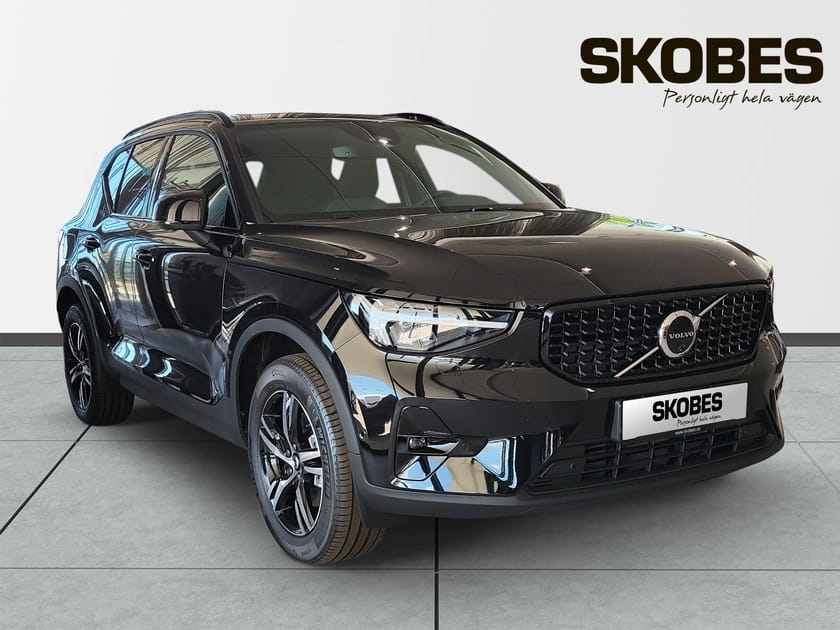 Bild 1 av Volvo XC40 B3 FWD Bensin Plus Dark
