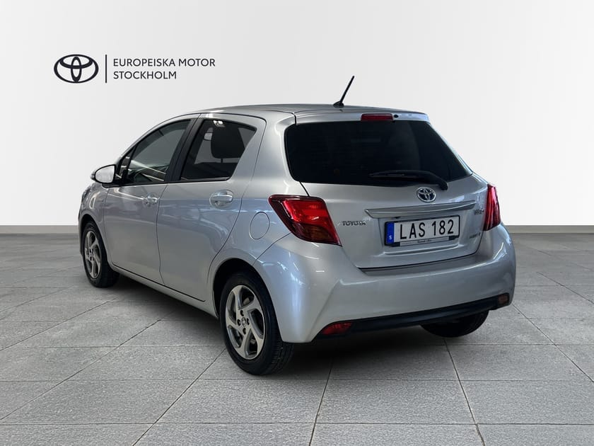 Bild 2 av Toyota Yaris Hybrid 1,5 HSD Active / V-Hjul / Motorvärmare