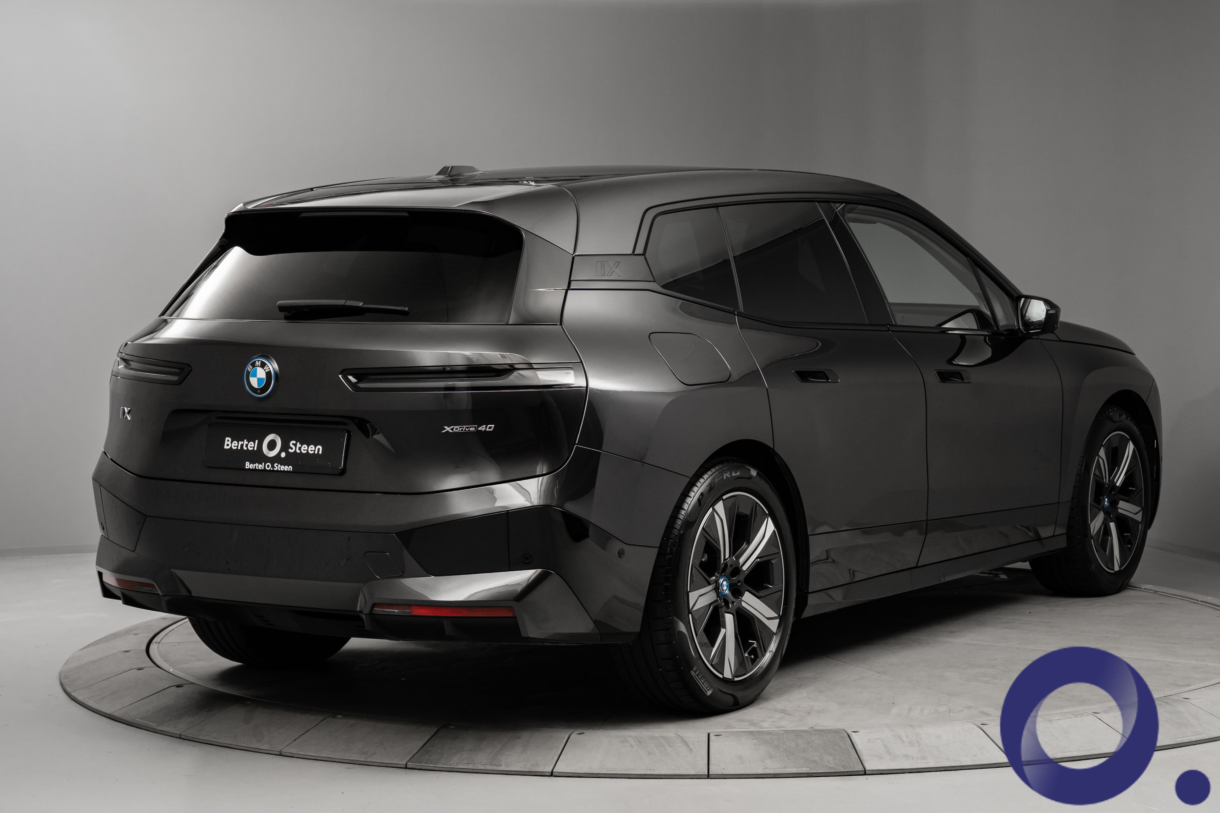 BMW iX xDrive40, 326ps, 2022