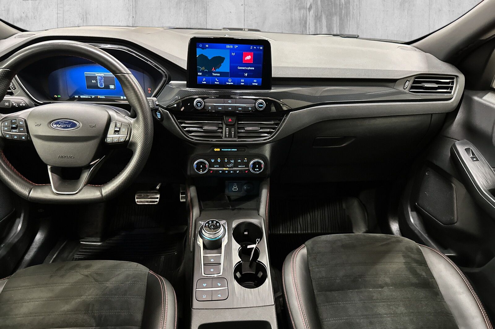 Ford Kuga Hybrid AWD bilde 17