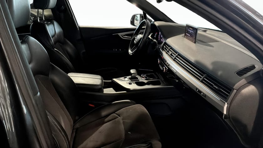 Bild 3 av Audi Q7 | 7 Sits | BOSE | NAV