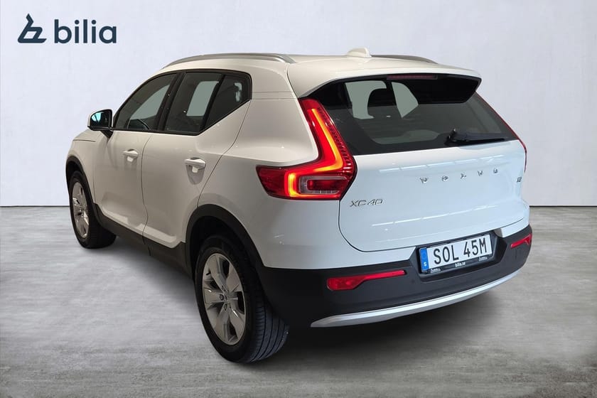 Bild 2 av Volvo XC40 T2 FWD Momentum / Värmare /