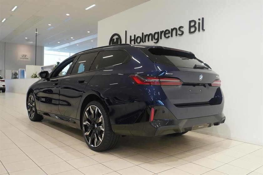 Bild 4 av BMW 530e xDrive Touring M Sport Pro Business Ed Drag DA Pro B W