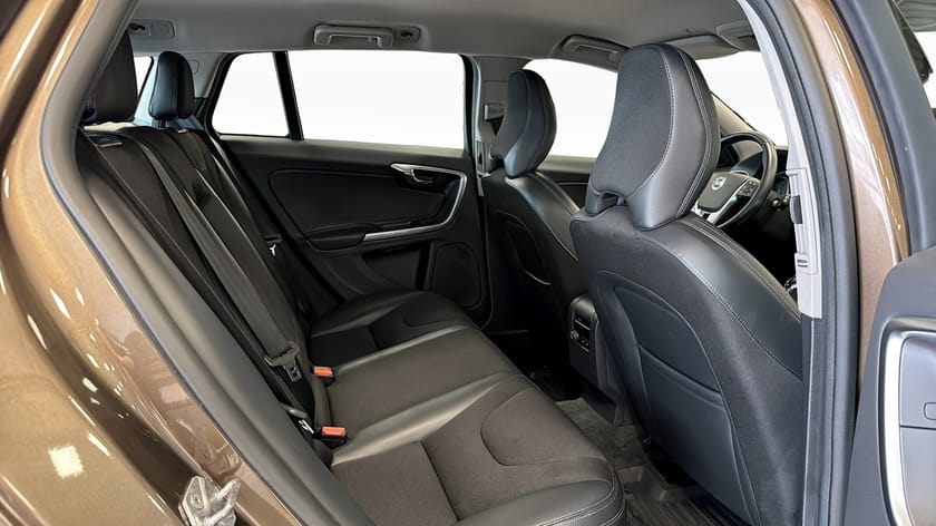 Bild 5 av Volvo V60 Cross Country D4 AWD Momentum BE